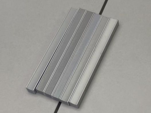 瓷磚美縫做同色系還是做定制調(diào)色？